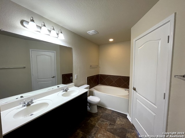 Image 16 of 20 For 7422 Primrose Post