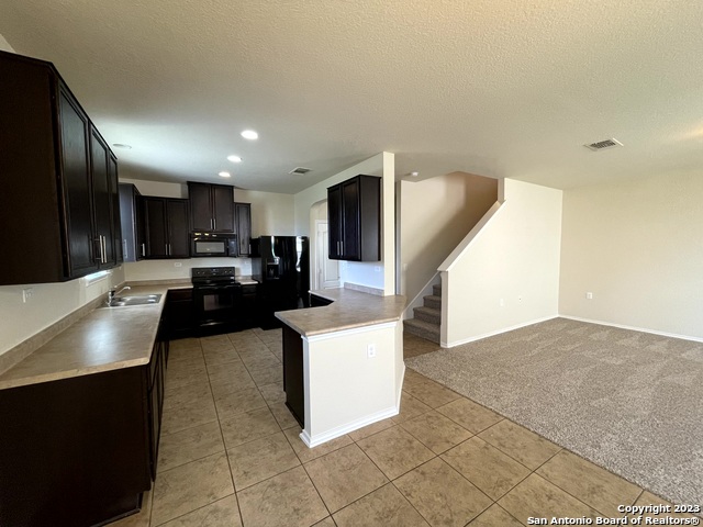 Image 4 of 20 For 7422 Primrose Post