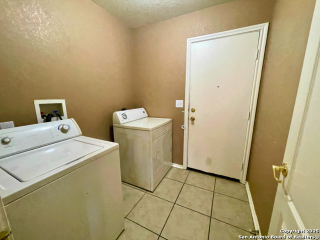 Image 7 of 13 For 6015 Plumbago Place