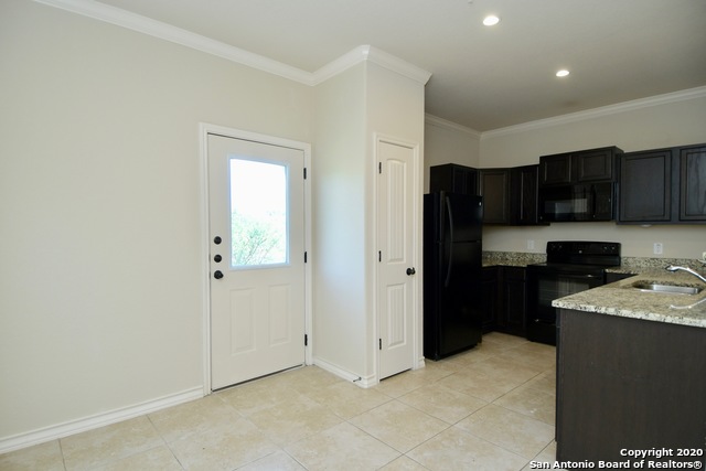 Image 4 of 14 For 6627 Arancione Ave  105