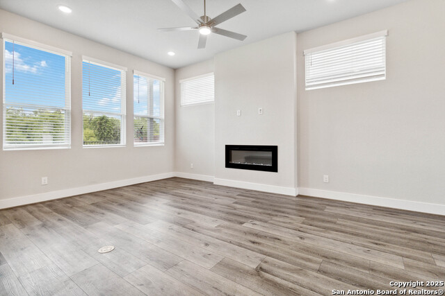 Image 6 of 34 For 8851 Oakland Rd  39