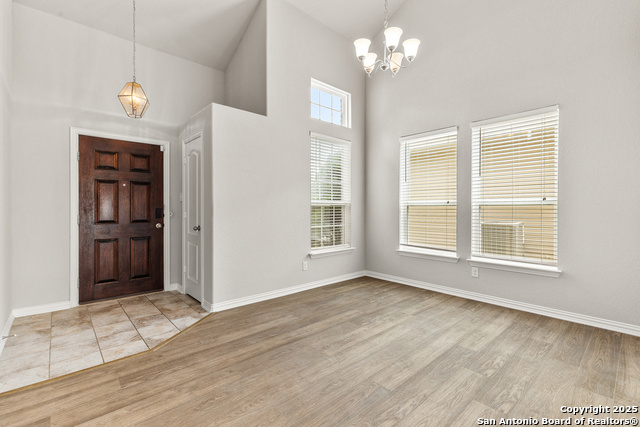Image 4 of 35 For 8220 Robin Gate