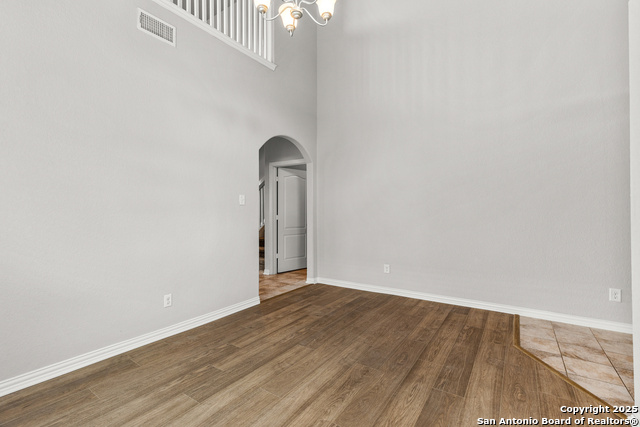 Image 6 of 35 For 8220 Robin Gate