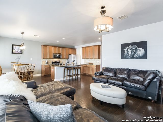 Image 4 of 20 For 4130 Woodbridge Way