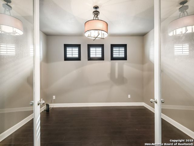 Image 9 of 20 For 4130 Woodbridge Way