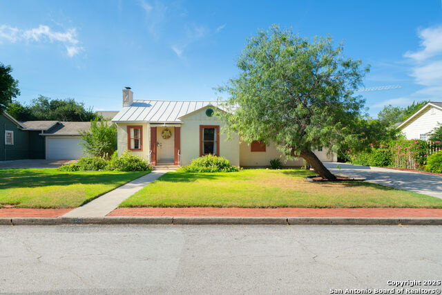 Details for 128 Elmview Pl E, Alamo Heights, TX 78209