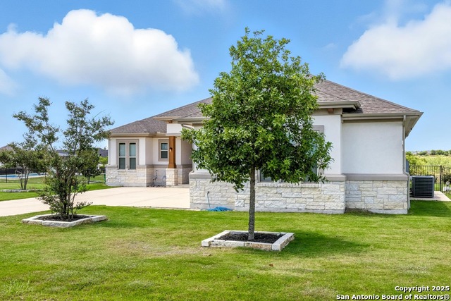 Image 3 of 34 For 450 Peck