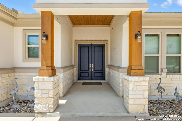 Image 5 of 34 For 450 Peck