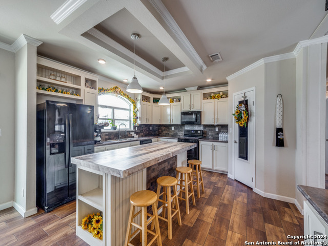 Image 5 of 28 For 1635 Coble Rd