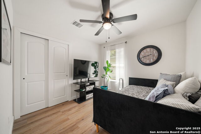 Image 21 of 29 For 307 Dawnridge Dr