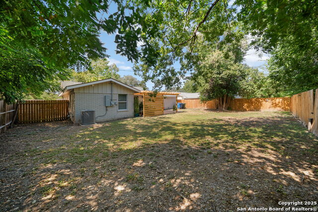 Image 28 of 29 For 307 Dawnridge Dr