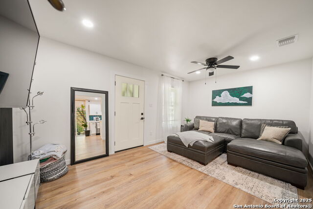 Image 7 of 29 For 307 Dawnridge Dr