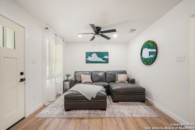 Image 9 of 29 For 307 Dawnridge Dr