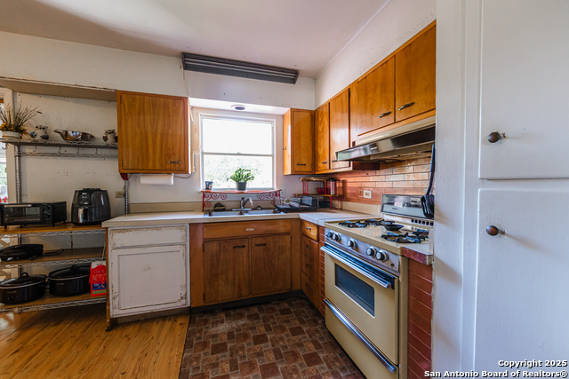 Image 12 of 19 For 4839 Newcome