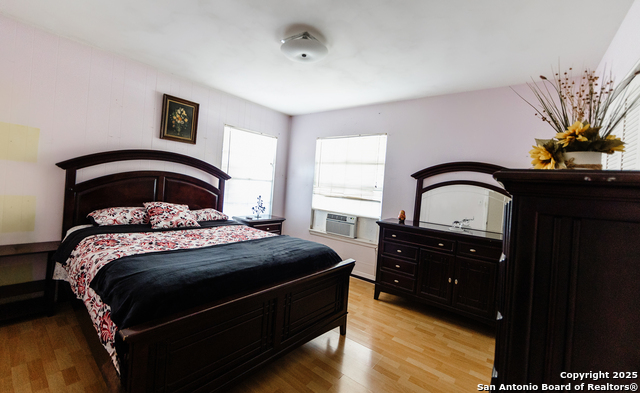 Image 8 of 19 For 4839 Newcome