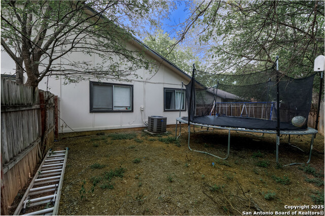 Image 6 of 17 For 5230 Meadow Rise