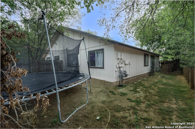 Image 7 of 17 For 5230 Meadow Rise