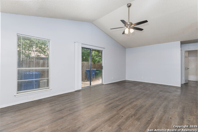 Image 12 of 19 For 5234 Meadow Rise