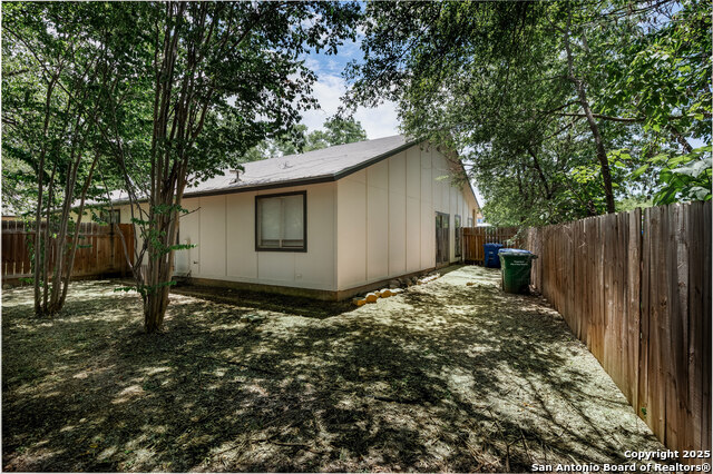 Image 7 of 19 For 5234 Meadow Rise