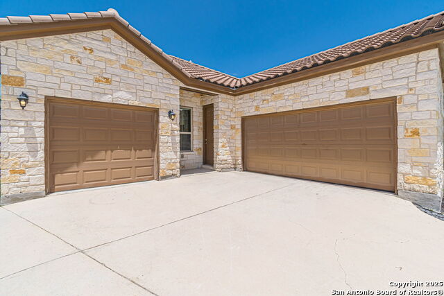 Image 40 of 50 For 2448 Crikey Ct