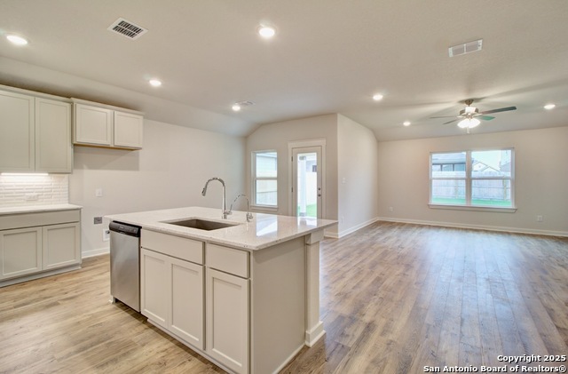 Image 4 of 20 For 245 Red Arrow