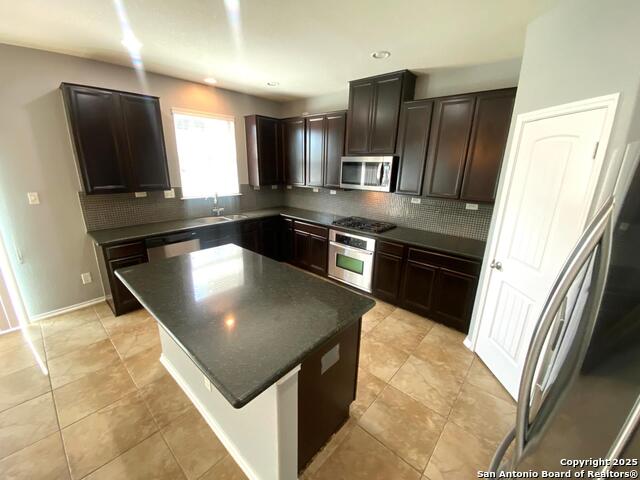 Image 6 of 36 For 21227 Cinch  