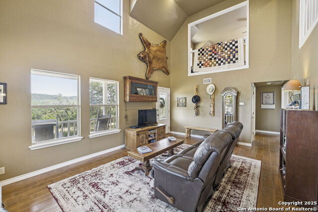 Image 10 of 63 For 5014 Bump Gate