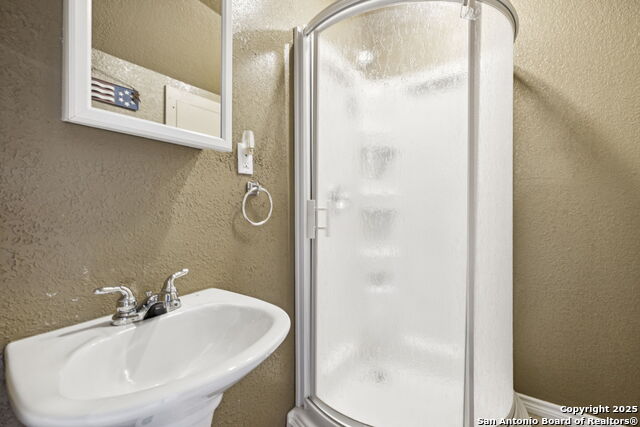 Image 23 of 63 For 5014 Bump Gate