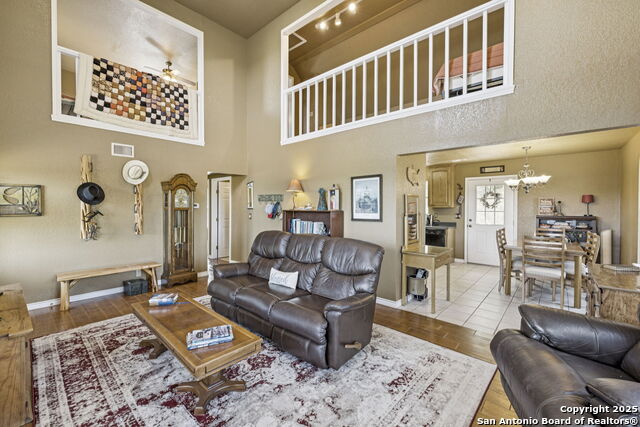 Image 3 of 63 For 5014 Bump Gate