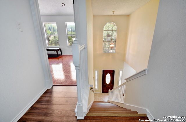 Image 14 of 29 For 8619 London Heights