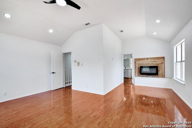 Image 15 of 29 For 8619 London Heights
