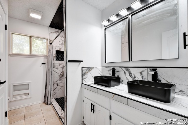 Image 22 of 29 For 8619 London Heights