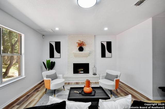 Image 6 of 29 For 8619 London Heights