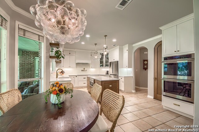 Image 21 of 44 For 16527 Inwood Cove