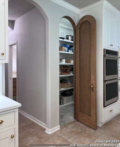 Image 23 of 44 For 16527 Inwood Cove