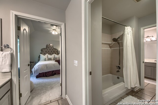 Image 38 of 44 For 16527 Inwood Cove