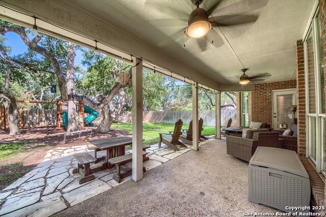 Image 40 of 44 For 16527 Inwood Cove