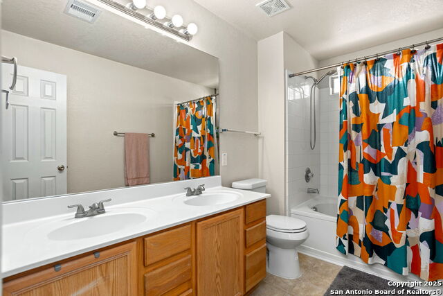 Image 17 of 27 For 16115 Branching Oaks