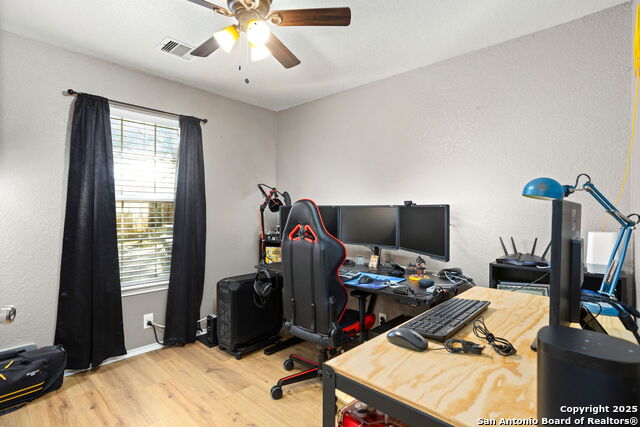 Image 7 of 27 For 16115 Branching Oaks