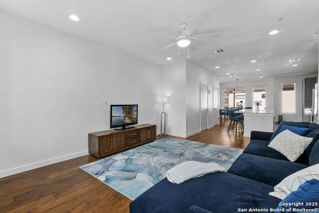 Image 9 of 33 For 102 Tendick  Unit