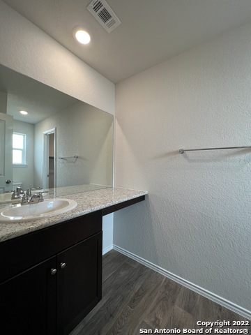 Listing photo id 23 for 15315 Shortwing
