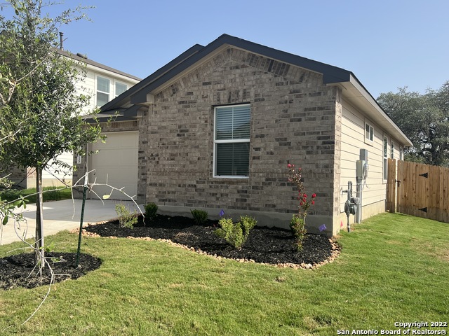 Listing photo id 1 for 15315 Shortwing