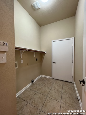 Image 28 of 45 For 24431 Flint Crk