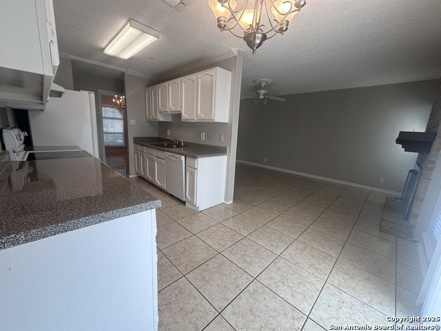 Image 11 of 23 For 502 Erna  