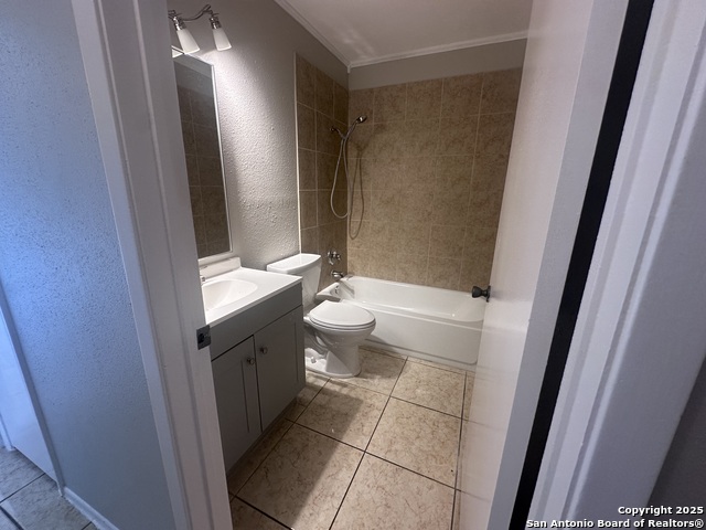 Image 18 of 23 For 502 Erna  