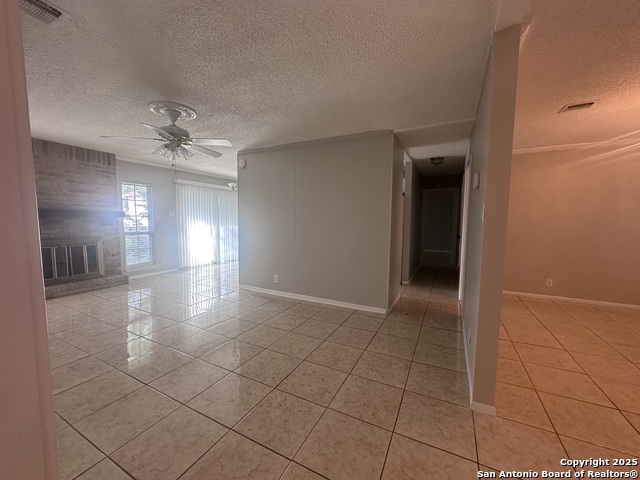 Image 5 of 23 For 502 Erna  