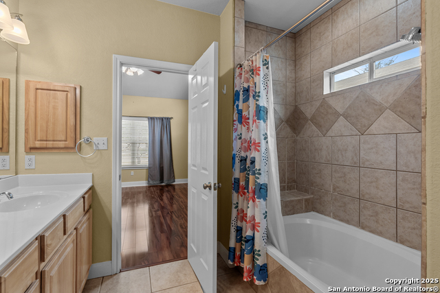 Listing photo id 21 for 1620 Point Vw