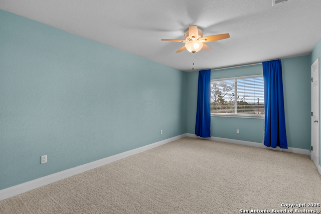 Listing photo id 27 for 1620 Point Vw