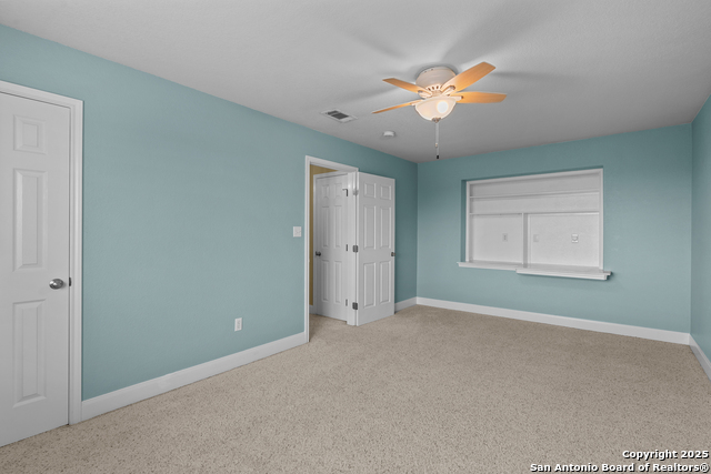 Listing photo id 28 for 1620 Point Vw
