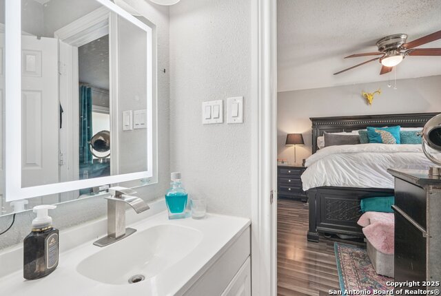 Image 33 of 52 For 12008 Ashrock